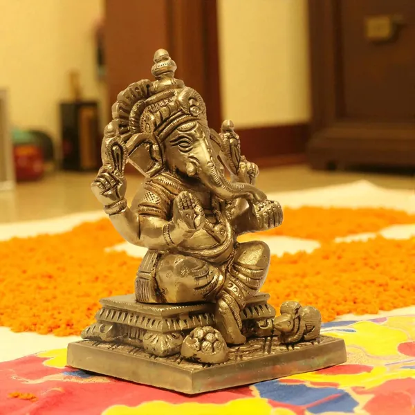 Antique_Brass_Ganesh_Idol_For_Home_Pooja_,Ganesh_Murti_For_Gift_Vinayaka_Idol_Vinayagar_Statue_For_Home_Decor,_Office_Desk,_Showpiece,_House_Warming