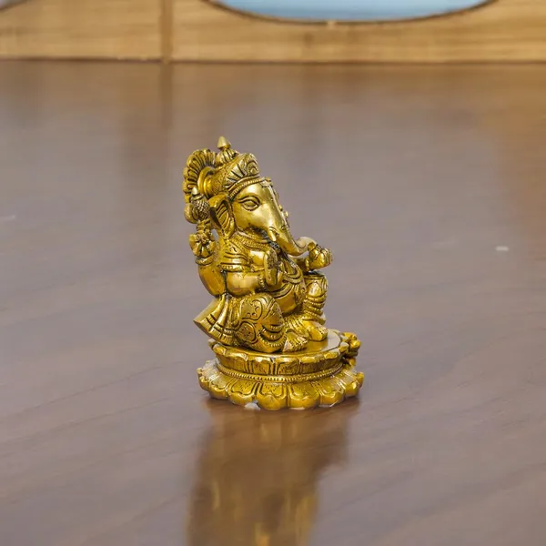 Antique_Brass_Ganesh_Idol_For_Home_Pooja_,Ganesh_Murti_For_Gift_Vinayaka_Idol_Vinayagar_Statue_For_Home_Decor,_Office_Desk,_Showpiece,_House_Warming