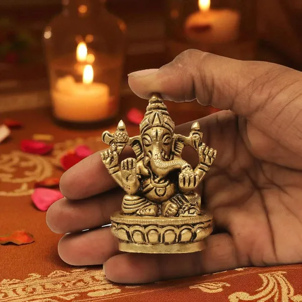 Antique_Brass_Ganesh_Idol_For_Home_Pooja,Ganesh_Murti_For_Gift_Vinayaka_Idol_Vinayagar_Statue_For_Home_Decor,_Office_Desk,_Showpiece,_House_Warming