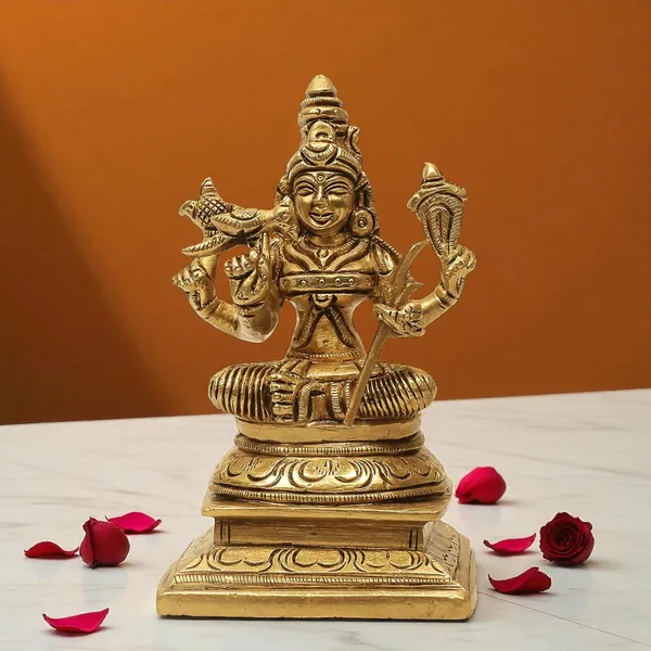 Antique_Brass_Idol_Of_Kamakshi_Amman_Statue_And_Kamatchi_Amman_Silai_For_Home_Decor,_Temple
