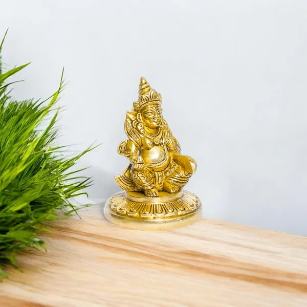 Brass_Kubera_Idol_for_Home,_Pooja,_Office_|_Lord_Kuberan_Statue_for,_Gift,_Good_Luck_&_Spiritual_,_Prosperity
