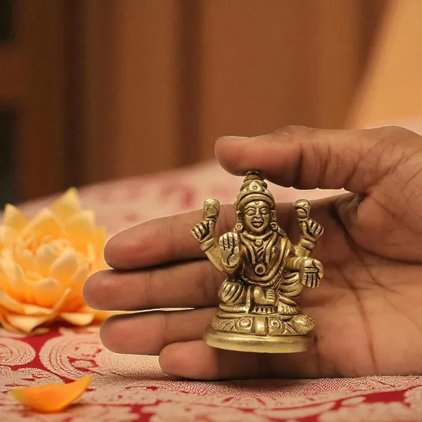Antique_100%_Pure_Brass_Lakshmi_Devi_Idol_Statue_For_Pooja_Goddess_Laxmi_Idols_For_Temple_Pooja_Room_Diwali_Decoration_Gifts