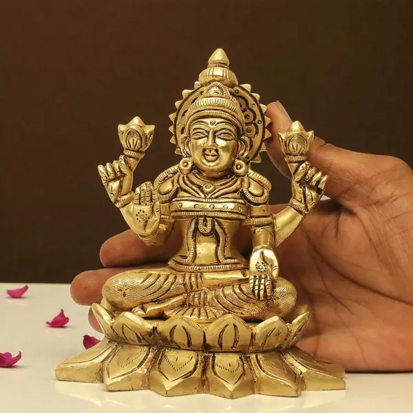 Antique_100%_Pure_Brass_Lotus_Lakshmi_Devi_Idol_Statue_For_Pooja_,Temple_Room_,Diwali_Decoration_Gifts