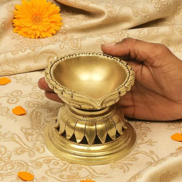 Antique_100%_Pure_Diwali_Gift_Items_Diya/Oil_Lamp_|_Deepak/Deepam_For_Pooja,_Home_|_Diwali_Gifts_Items_For_Family_And_Friends