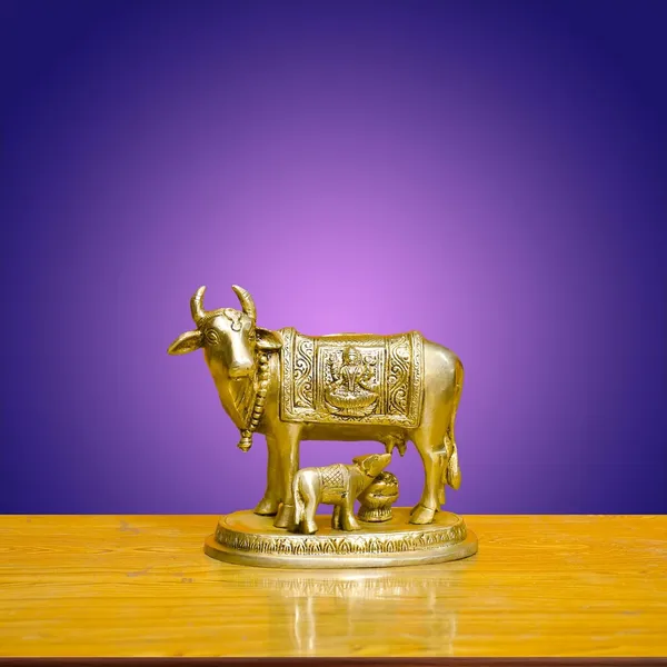 Antique_Brass_Kamdhenu_Cow_And_Calf_Statue_Handcrafted_Idol_For_Pooja