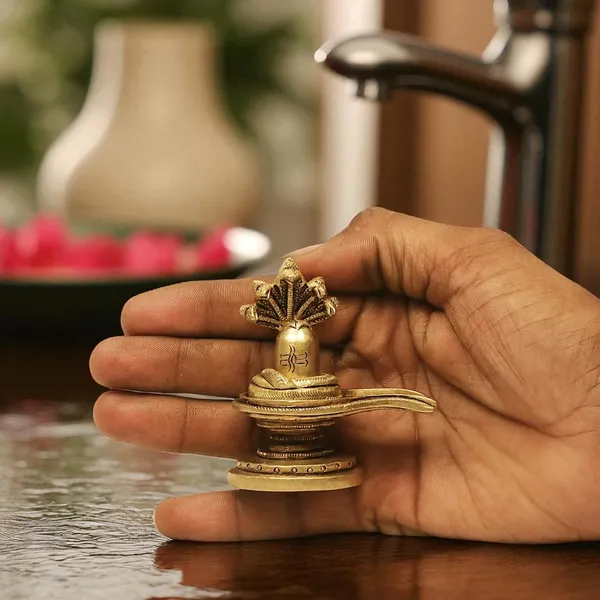SHANTI_Brass_Shivling_for_Home_Puja,_Shiva_Lingam_for_Temple,_Office_Desk,_Gift_&_Décor_