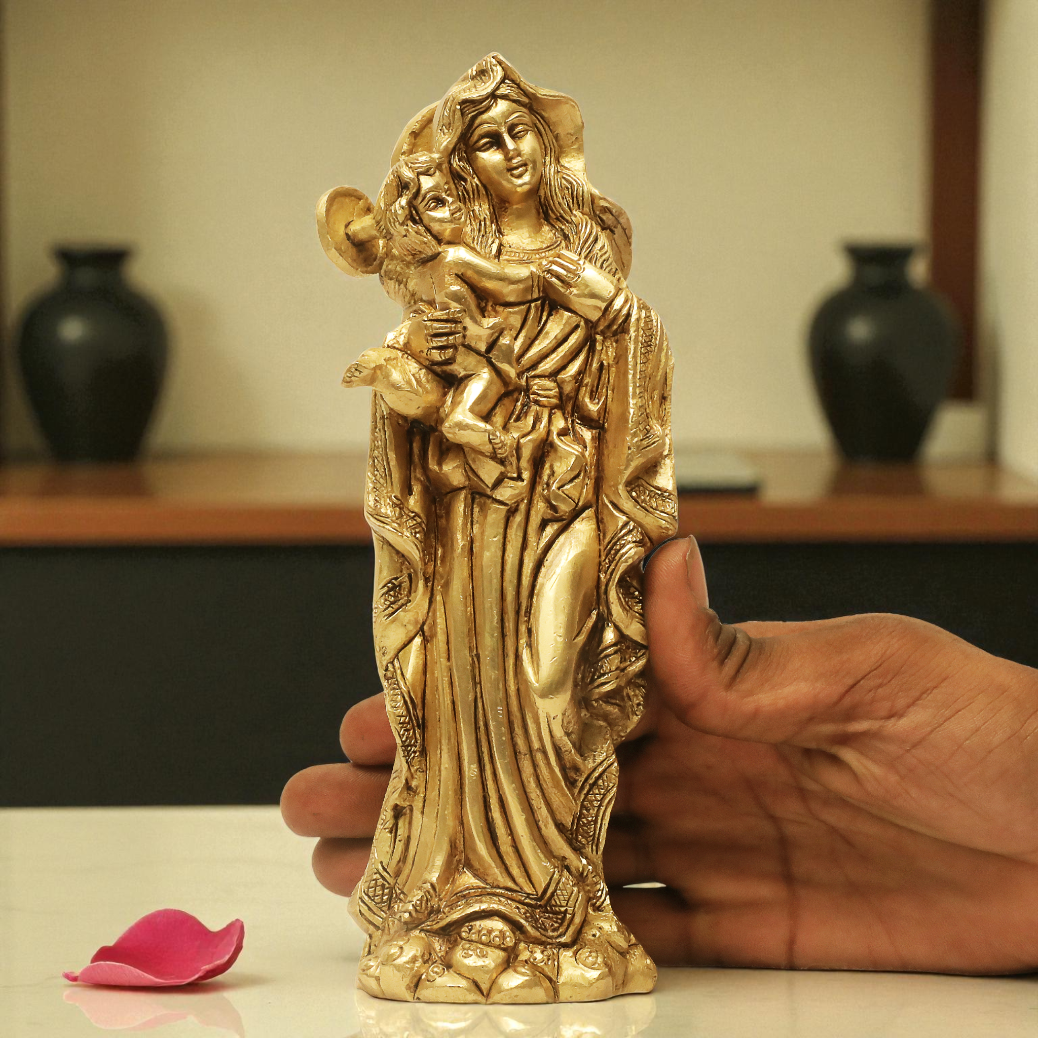 Antique_Brass_Mother_Mary_With_Baby_Jesus_Idol_Statue_Decorative_For_Pooja