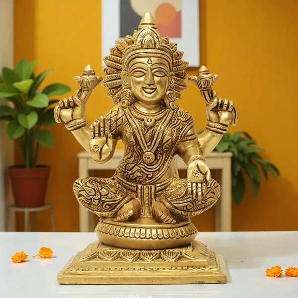 Antique_Brass_Lakshmi_Devi_Idol_For_Pooja