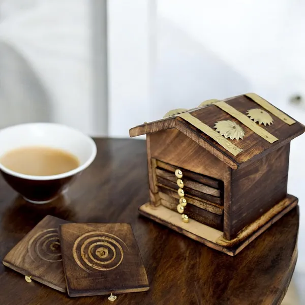 Wooden_Tea_Coaster_Set_with_Hut-Shaped_Holder,_6_Coasters,_Brown_and_Brass_Finish