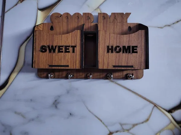 Wooden_Key_Holder_Wall_Mount,_Sweet_Home_Design_with_5_Hooks,_Decorative_Wall_Organiser