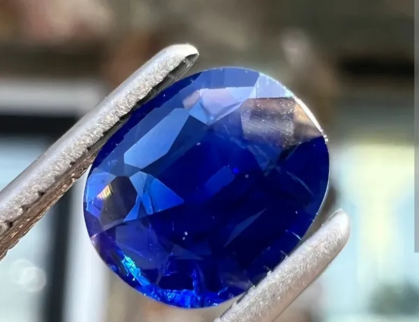 Blue_Premium_Sapphire_Gemstone