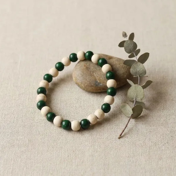 Green_And_White_Premium_And_Jade_Tulsi_Bracelet