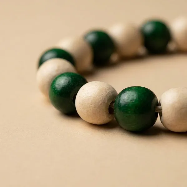 Green_And_White_Premium_And_Jade_Tulsi_Bracelet