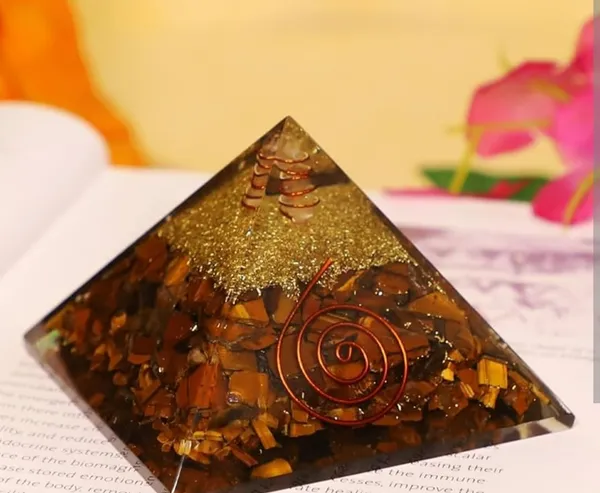 Tiger_eye_Pyramid_