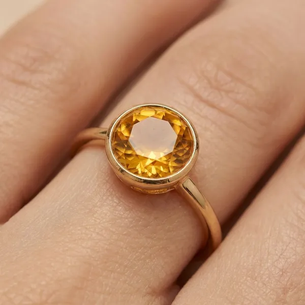 Yellow_Premium_Sapphire_Stone