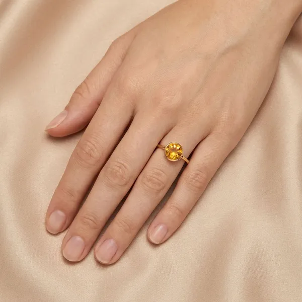 Yellow_Premium_Sapphire_Stone