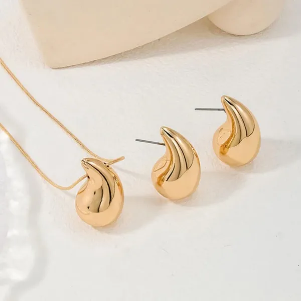 Maroon_Small_Teardrop_Pendant_Necklace_Earrings_Set