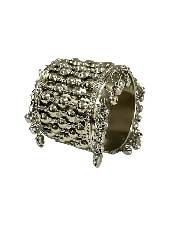 Silver_Navratri_Festival_Oxidised_Rhodium_Plated_Ghungroo_Beaded_Kada
