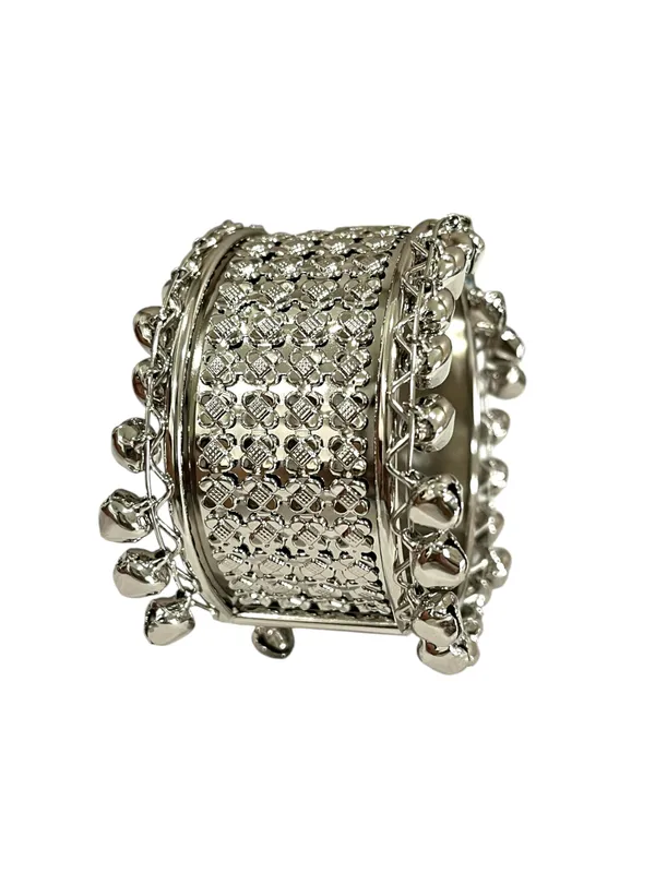 Silver_Navratri_Festival_Oxidised_Rhodium_Plated_Ghungroo_Beaded_Kada