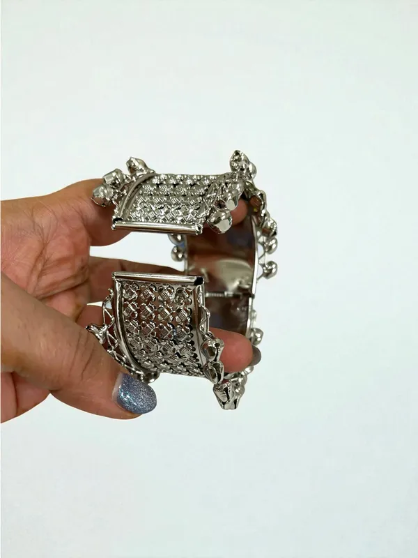 Silver_Navratri_Festival_Oxidised_Rhodium_Plated_Ghungroo_Beaded_Kada