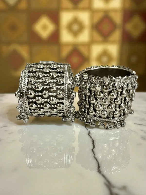 Silver_Navratri_Festival_Combo_Oxidised_Rhodium_Plated_Ghungroo_Kada_Bangles_Set_For_Women