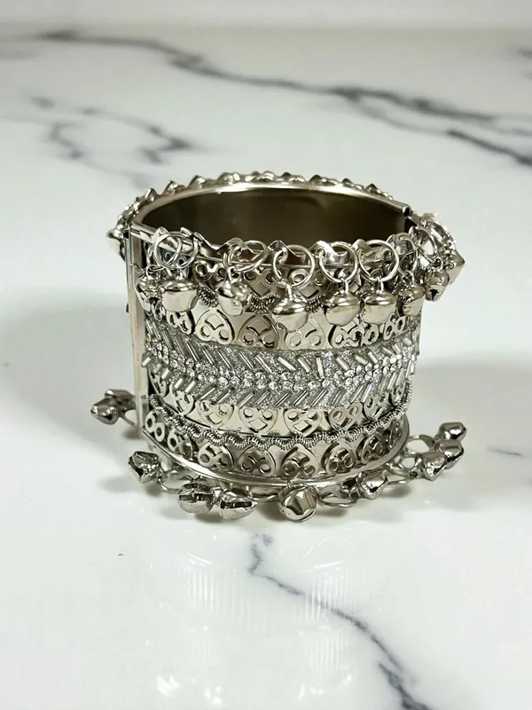 Silver_Navratri_Festival_Combo_Oxidised_Rhodium_Plated_Ghungroo_Kada_Bangles_Set_For_Women