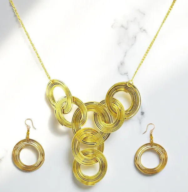 Golden_Bold_Gold-Tone_Stylish_Statement_Ring_Necklace_Set_With_Earrings_For_Women
