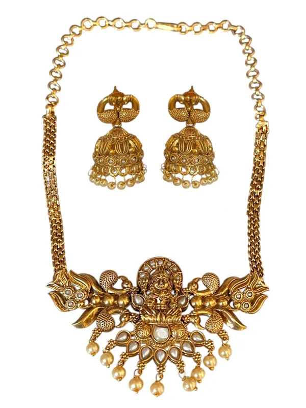 Maroon_Pearl_Choker_Traditional_Temple_Necklace_Goddess_Laxmi_Jewellery_Set_With_Jhumki_Earrings_For_Women