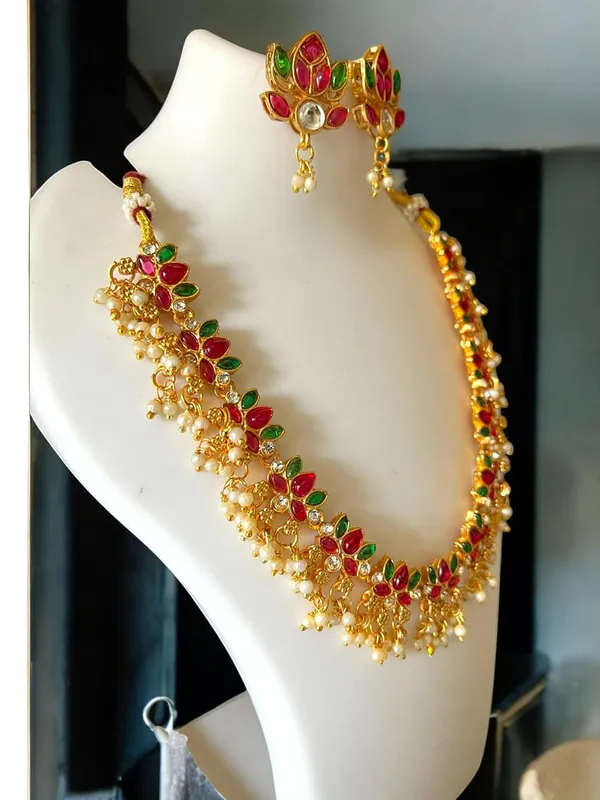 Multicolour_Latest_Lotus_Design_Floral_Pearl_Choker_Necklace_With_Stud_Earrings_Women