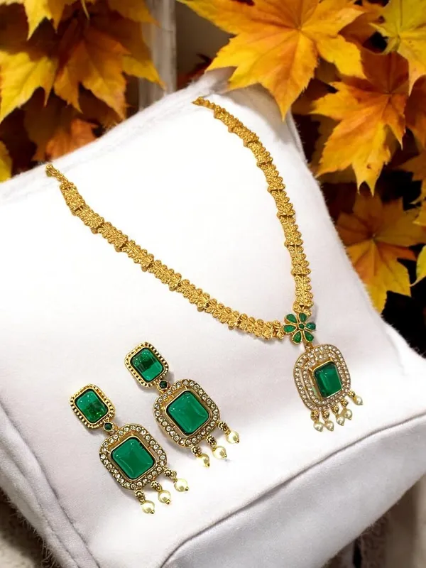 Multicolour_Long_Stone_Necklace_With_Earrings