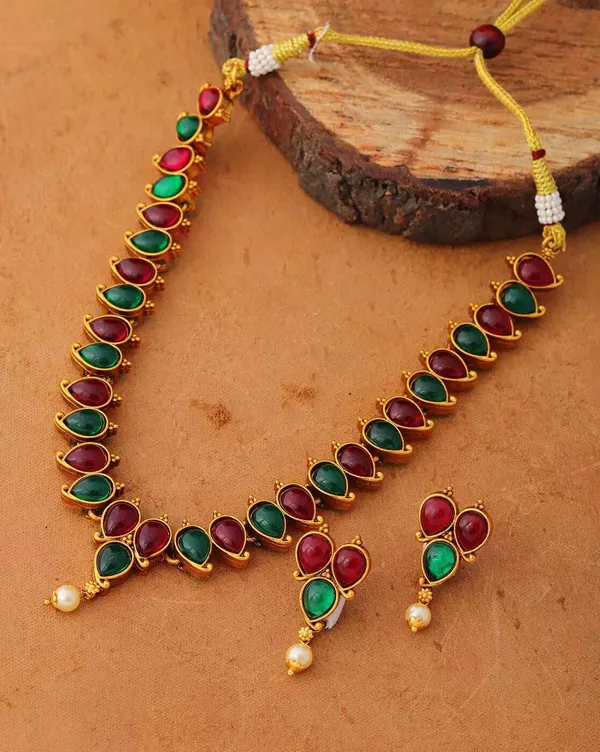 Multicolour_Traditional_Jewellery_Stone_Studded_Gold_Plated_Necklace_And_Stud_Earrings_Set_Ethnic_Fashion_Jewellery_For_Women_And_Girls