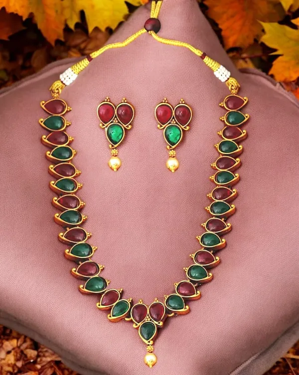 Multicolour_Traditional_Jewellery_Stone_Studded_Gold_Plated_Necklace_And_Stud_Earrings_Set_Ethnic_Fashion_Jewellery_For_Women_And_Girls