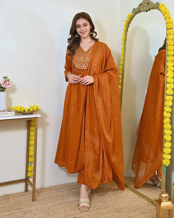 Beautiful_Anarkali_Kurti_Pant_Dupatta_Set