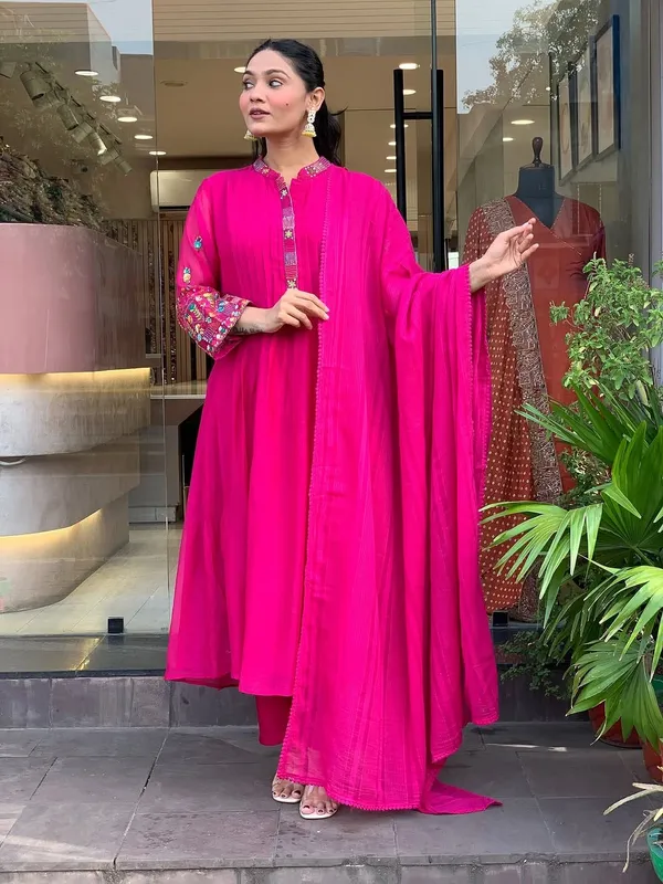 Pink_Pure_Cotton_Kurti_Pant_Dupatta_Set_For_Women