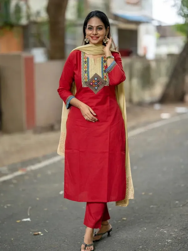 Red_Cotton_Kurti_Pant_Dupatta_Set_For_Women