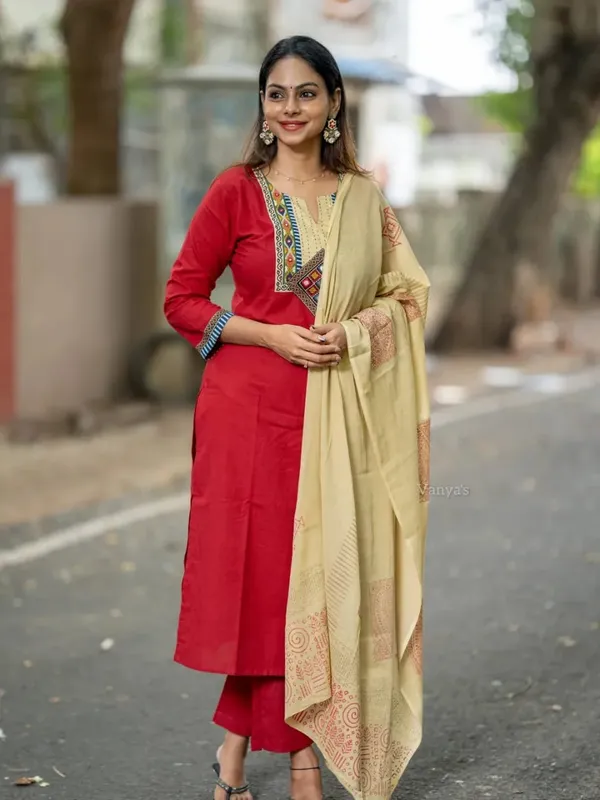 Red_Cotton_Kurti_Pant_Dupatta_Set_For_Women