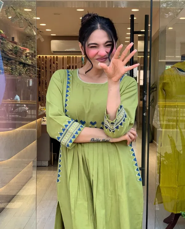 Green_Cotton_Nyra_Cut_Kurti_Pant_Set_For_Women