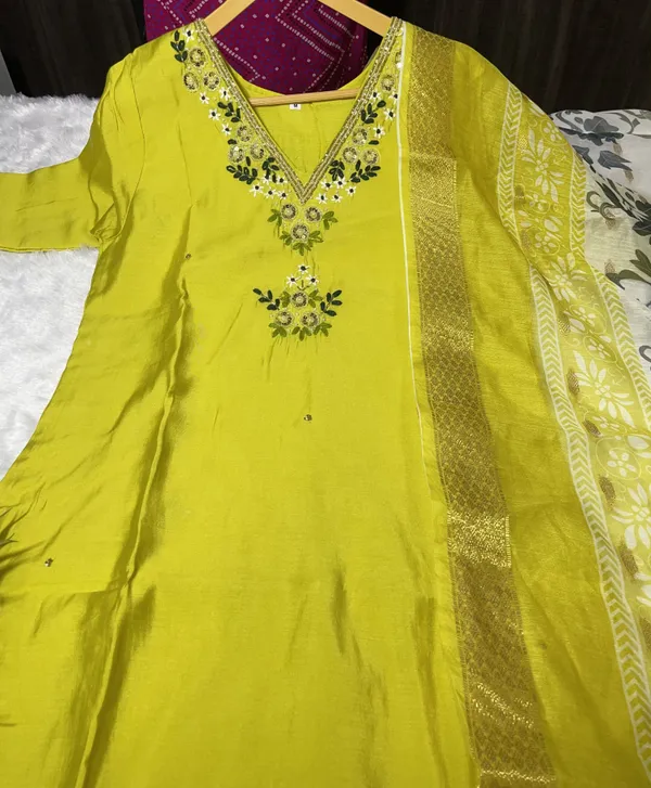 Yellow_Silk_Blend_3/4_Sleeve_V_Neck_Kurti_Palazzo_Set_For_Women