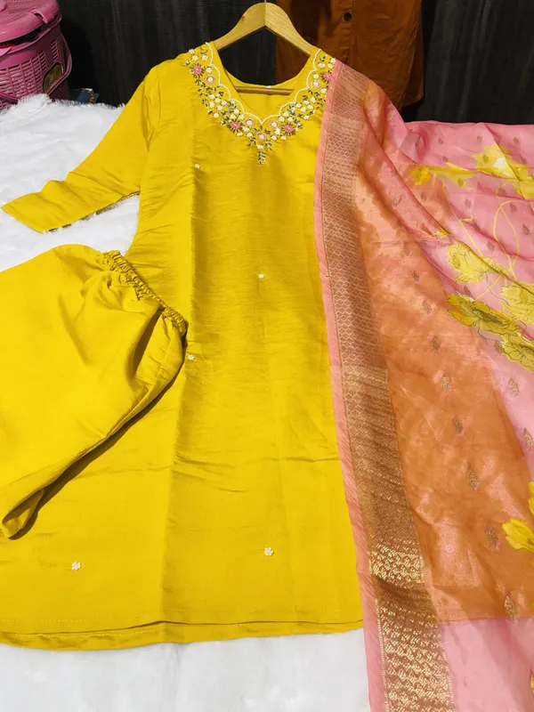 Yellow_Silk_Blend_3/4_Sleeve_V_Neck_Kurti_Palazzo_Set_For_Women
