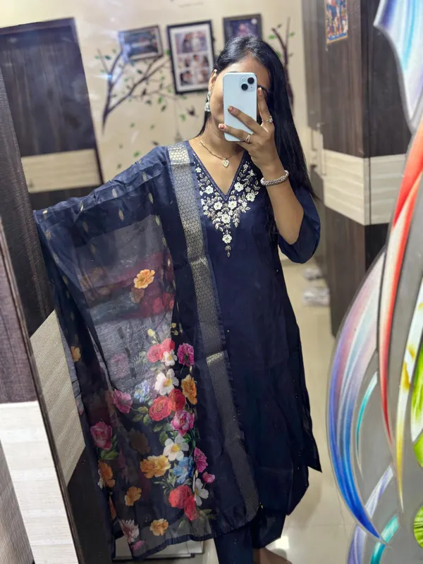 Navy_Blue_Silk_Blend_3/4_Sleeve_V_Neck_Kurti_Palazzo_Set_For_Women