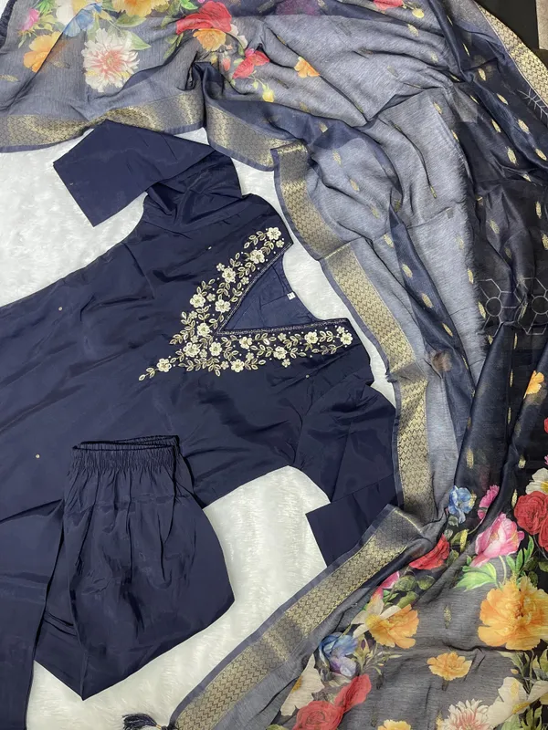 Navy_Blue_Silk_Blend_3/4_Sleeve_V_Neck_Kurti_Palazzo_Set_For_Women