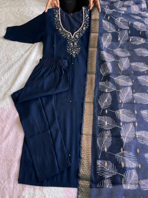 Navy_Blue_Silk_Blend_3/4_Sleeve_Sweetheart_Neck_Kurti_Palazzo_Set_For_Women