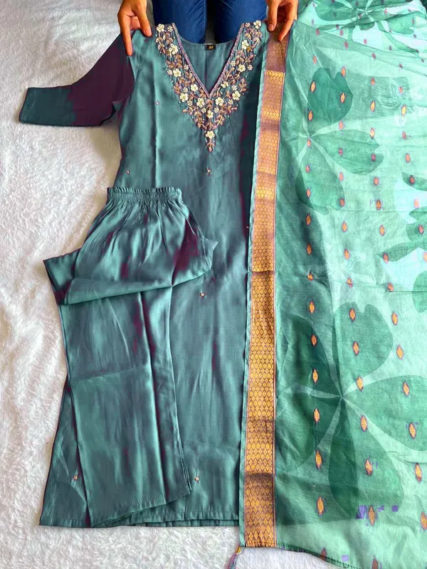 Teal_Silk_Blend_3/4_Sleeve_V_Neck_Kurti_Palazzo_Set_For_Women