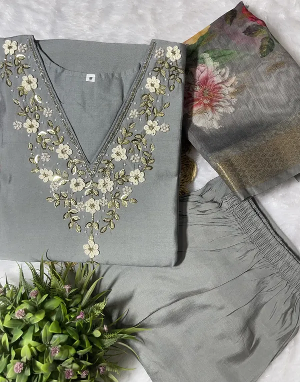 Grey_Silk_Blend_3/4_Sleeve_V_Neck_Kurti_Palazzo_Set_For_Women
