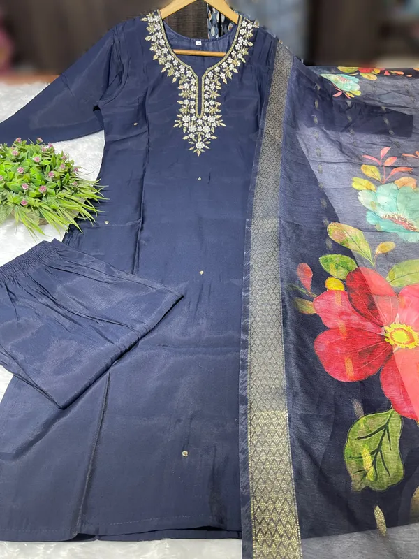 Navy_Blue_Silk_Blend_3/4_Sleeve_V_Neck_Kurti_Palazzo_Set_For_Women