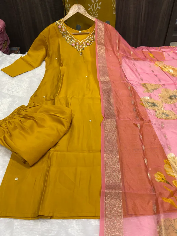 Yellow_Silk_Blend_3/4_Sleeve_V_Neck_Kurti_Palazzo_Set_For_Women