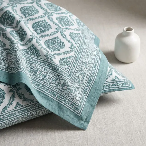 Green_Pure_Cotton_144_Tc_King_Size_Bedsheet_For_Home_And_Decor