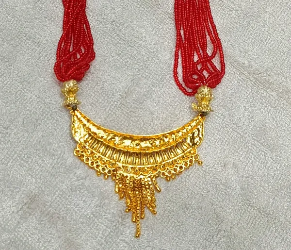 Red_Premium_Big_Hasuli_Stone_Alloy_Necklace_For_Women