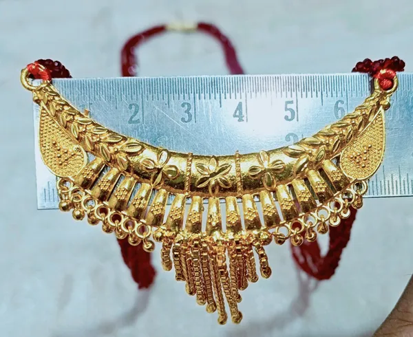 Maroon_Premium_Elegant_Hasuli_Alloy_Necklace_For_Women