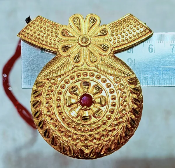 Maroon_Premium_Grand_Hydro_Statement_Alloy_Pendent_For_Women